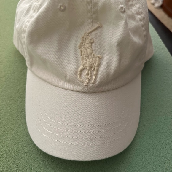 Polo by Ralph Lauren Off-White Embroidered Cap - Picture 1 of 2